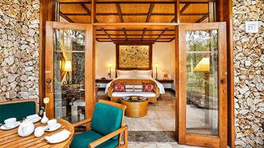 Luxury Lanai Garden View Room at 5 Star Beach Resort The Oberoi Bali