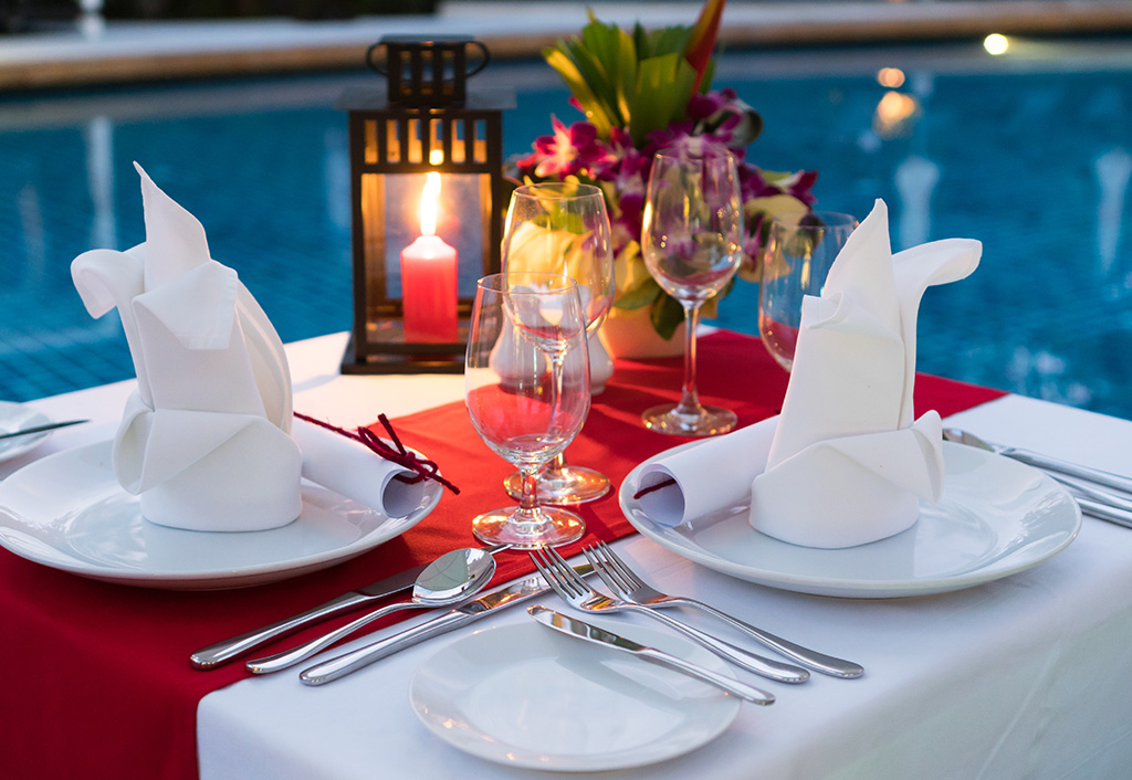 Poolside Dinner - Experience