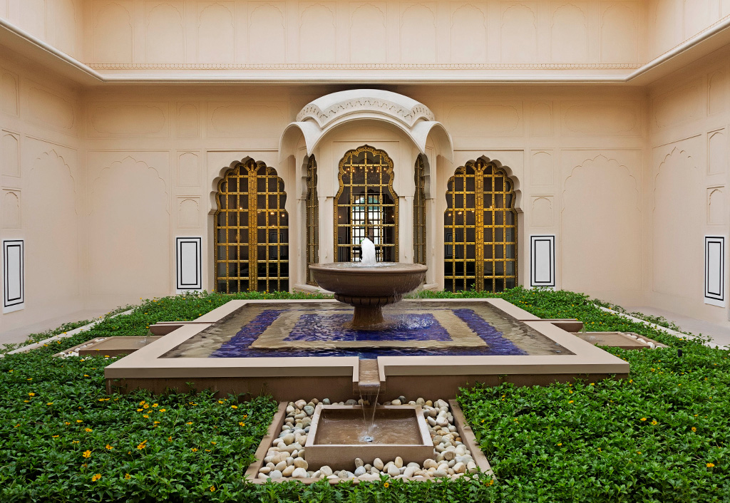 Fountain in courtyard of 5-star Oberoi Sukhvilas Resort, Siswan Forest.