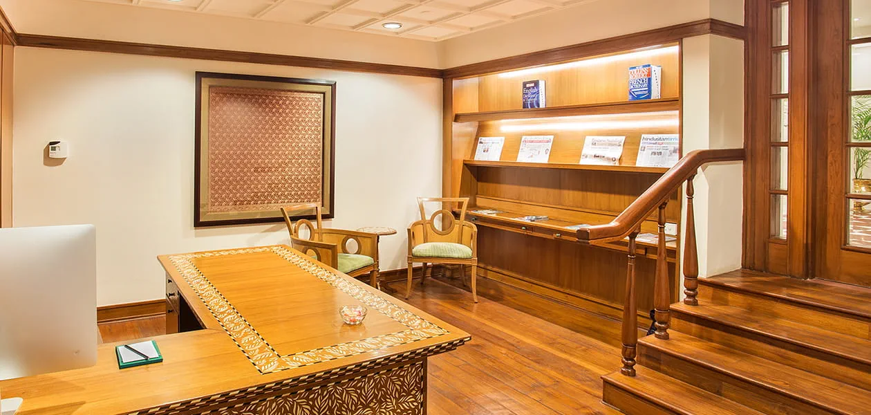 Fully equipped business centre at The Oberoi Amarvilas luxury hotel in Agra.