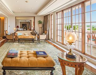 Grand living room in the Kohinoor Suite at The Oberoi Amarvilas, Agra with Mughal-inspired interiors.