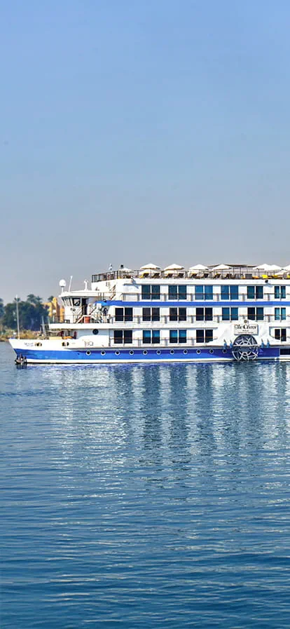 https://www.oberoihotels.com/-/media/oberoi-hotel/philae_resized_images/Homepage/banner/banner414x897.jpg