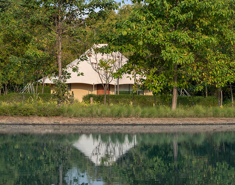 Tent reflection in the lake