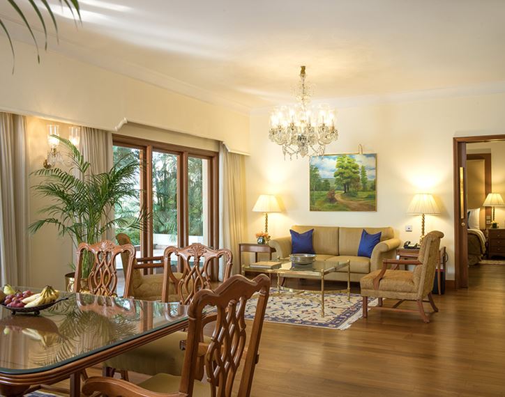Luxurious living area, elegant decor, The Oberoi Bengaluru.