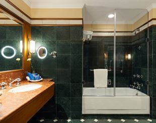 Luxurious bathroom in The Oberoi Cecil, a 5-star hotel in Shimla