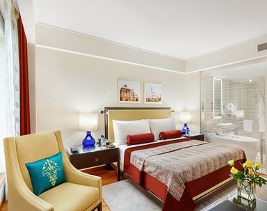 Deluxe room decor at The Oberoi New Delhi, 5 star hotel stay.