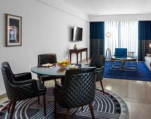 Deluxe room decor at The Oberoi New Delhi, 5 star hotel stay.