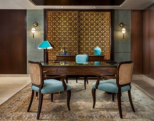 Deluxe room decor at The Oberoi New Delhi, 5 star hotel stay.