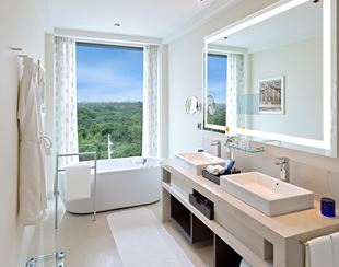 Premier room ambiance at The Oberoi New Delhi, luxury 5 star hotel.