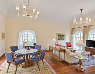 Luxurious living room in The Oberoi Sukhvilas with elegant furnishings