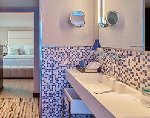 Two-bedroom suite with elegant furnishings – Nile Cruise Zahra