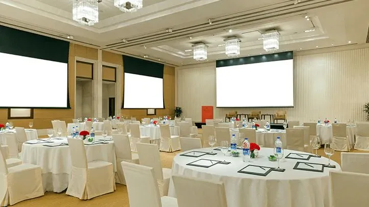 Ballroom Luxury Hotel Events Room at The Oberoi Gurgaon