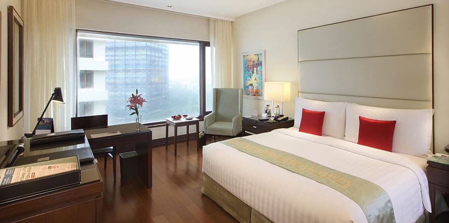 Luxury Room at The Oberoi Mumbai