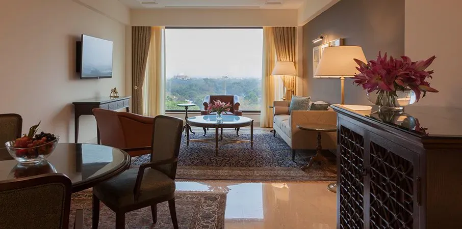 Deluxe Suite, The Oberoi New Delhi