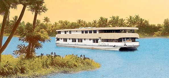 The Oberoi Vrinda Luxury Kerala Cruiser