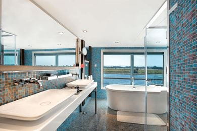 The bathroom in a Deluxe Cabin on The Oberoi Philae, Luxury Nile Cruiser