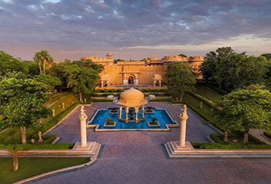 The exterior facade of The Oberoi Rajvilãs, Jaipur