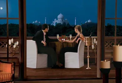 In-the-shadow-of-TAJ-gallery-1