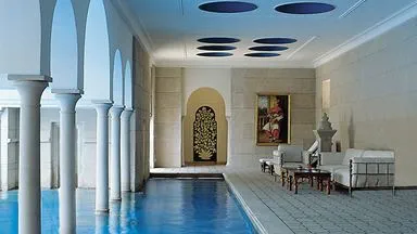 amarvilas-gallery-featured-10-swimming-pool-724x407