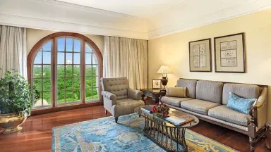 Deluxe Suite at 5 Star Luxury Resort in Agra, The Oberoi Amarvilas