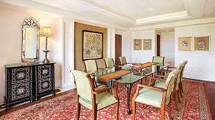 Kohinoor Suite at 5 Star Luxury Resort in Agra, The Oberoi Amarvilas