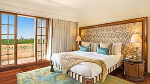 Deluxe Suite with Balcony at 5 Star Resort in Agra The Oberoi Amarvilas