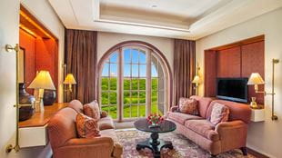 Kohinoor Suite at 5 Star Luxury Resort in Agra, The Oberoi Amarvilas