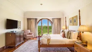 Luxury Suite at 5 Star Resort in Agra The Oberoi Amarvilas