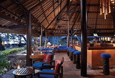 Kayu Bar Luxury Bar at 5 Star Beach Resort The Oberoi Bali