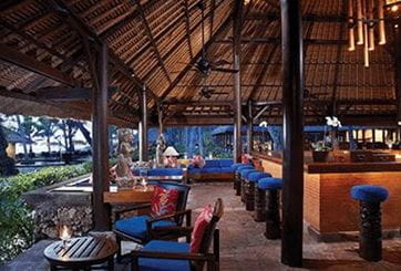 Kayu Bar at The Oberoi Beach Resort Bali