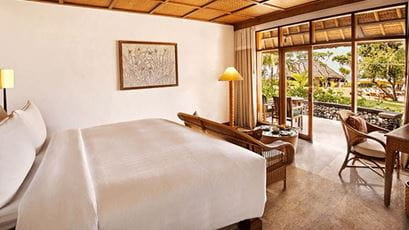 Lanai Partial Ocean View bedroom