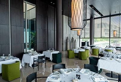 vinesse-restaurant-indoor-sitting-382x259