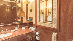 Deluxe Room, The Oberoi Grand, Kolkata