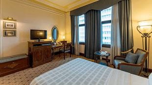 Deluxe Room, The Oberoi Grand, Kolkata
