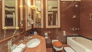 Deluxe Suite, The Oberoi Grand, Kolkata