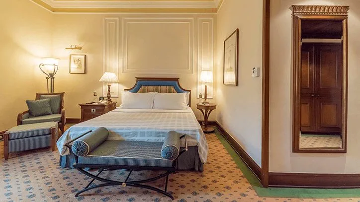 Luxury Room, The Oberoi Grand, Kolkata