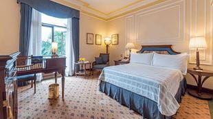 Premier Rooms with Balcony, The Oberoi Grand, Kolkata