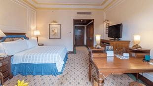 Premier Rooms with Balcony, The Oberoi Grand, Kolkata