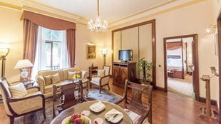 Deluxe Suite, The Oberoi Grand, Kolkata