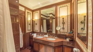 Deluxe Suite, The Oberoi Grand, Kolkata