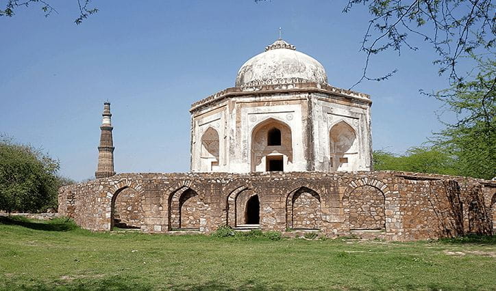 The Rise and Fall of Dilli: Mehrauli Archaeological Park Experience by The Oberoi Gurgaon