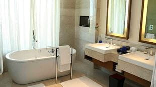 Luxury Room at 5 Star Hotel The Oberoi Gurgaon