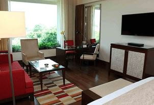 Luxury Room at 5 Star Hotel The Oberoi Gurgaon