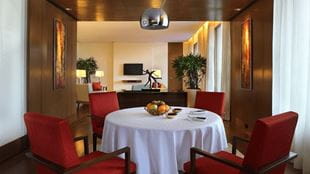 Luxury Suites at Best 5 Star Hotel The Oberoi Gurgaon