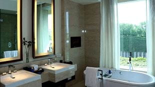 Luxury Suites at 5 Star Hotel The Oberoi Gurgaon