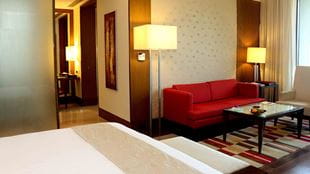 Luxury Room at 5 Star Hotel The Oberoi Gurgaon