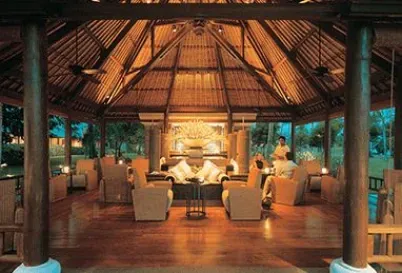 Tokek Bar at The Oberoi Beach Resort Lombok
