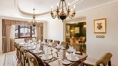 Grand-Royal-suite-haram-view-dining-room-724x407
