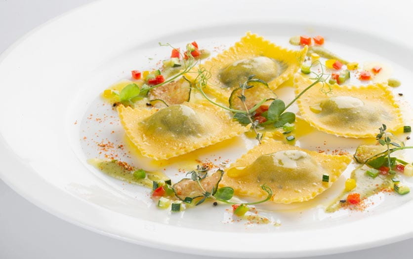 mumbai-ricotta-spinach-raviolli-dining-836x525