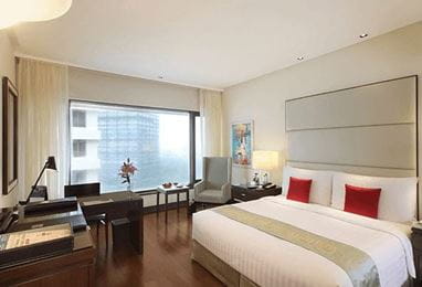 Luxury Room at The Oberoi Mumbai